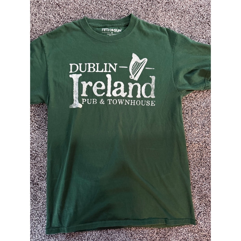Fifth Sun Dublin Ireland Pub & Townhouse Graphic T-Shirt Green Mens Medium M